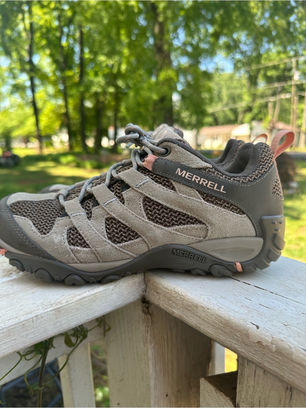 Merrell Women's Hiking Shoe size 9